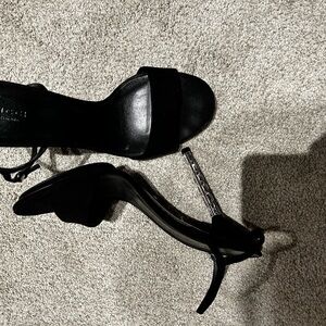 Black Gucci pump 41 European